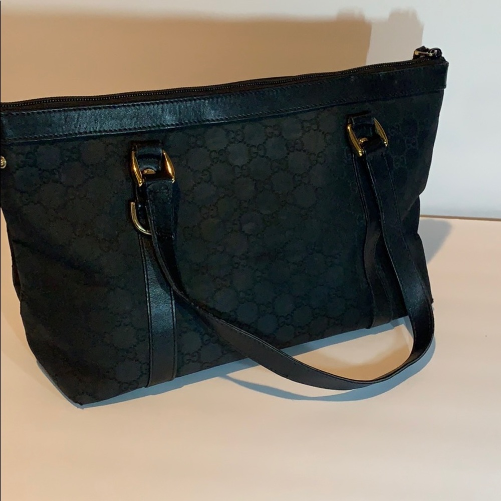 Authentic Gucci bag !! - Picture 4 of 11